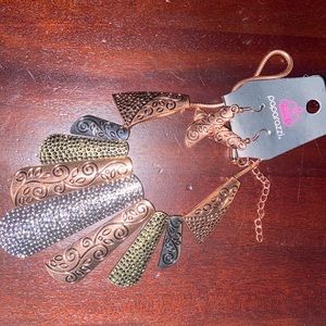 Paparazzi necklace and matching earrings